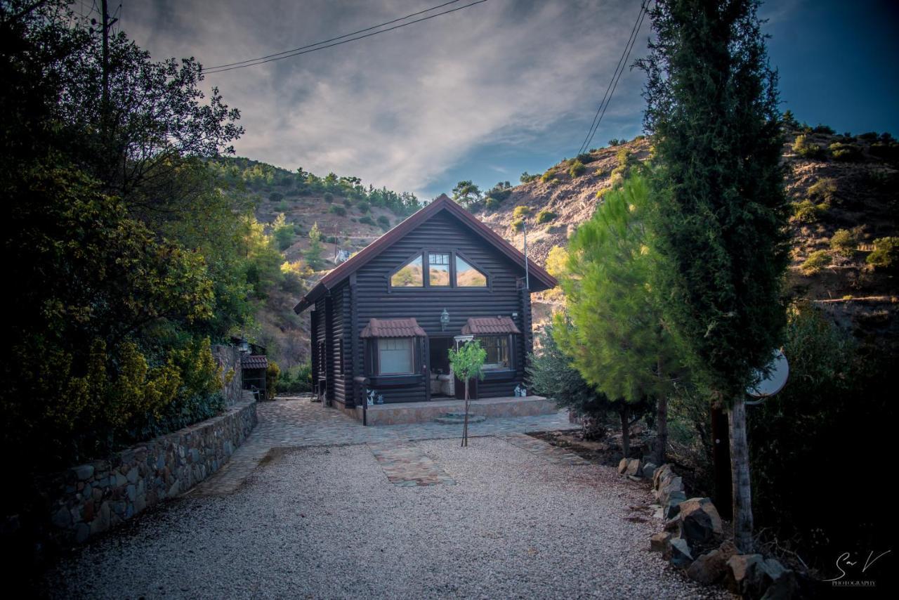 *2 Bdr Log House /Mountains/Queen Bed/Fireplace Gourri Exteriör bild