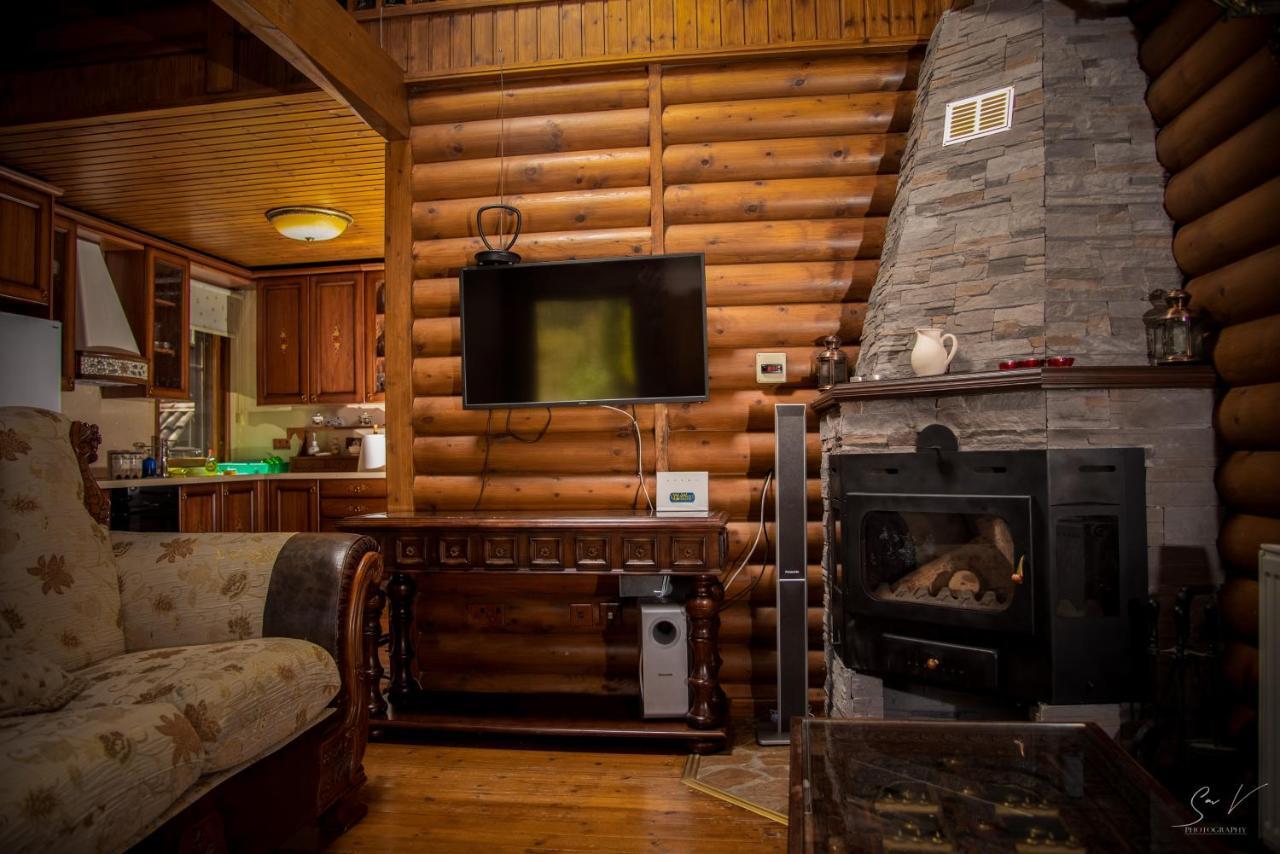 *2 Bdr Log House /Mountains/Queen Bed/Fireplace Gourri Exteriör bild