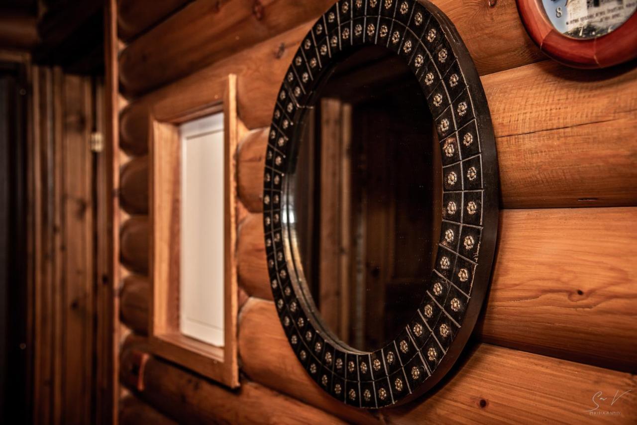 *2 Bdr Log House /Mountains/Queen Bed/Fireplace Gourri Exteriör bild