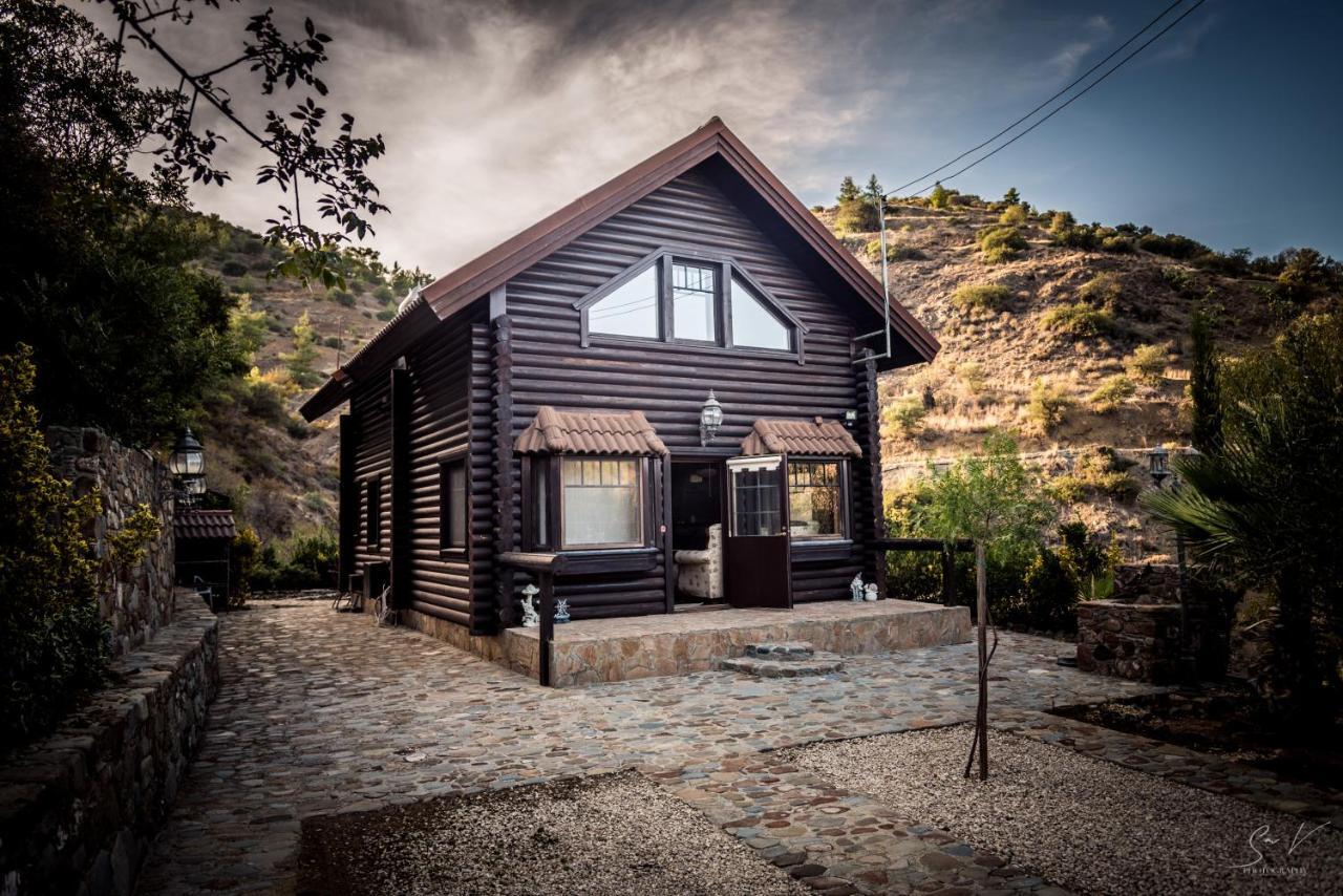 *2 Bdr Log House /Mountains/Queen Bed/Fireplace Gourri Exteriör bild